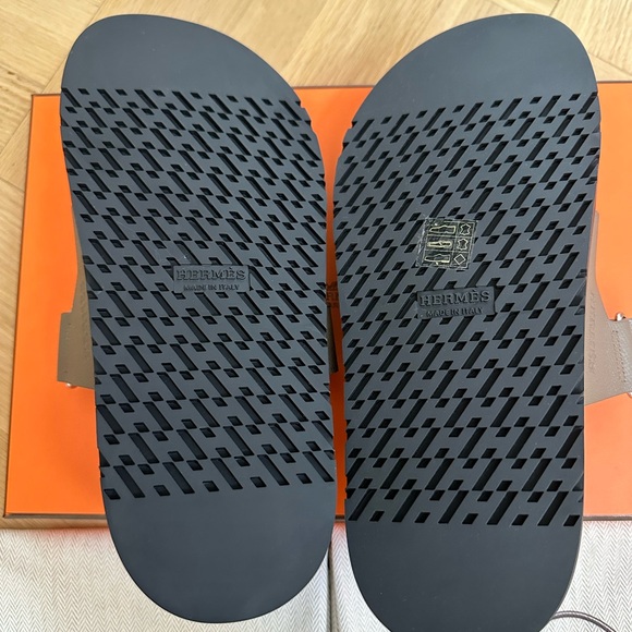 Hermes Chypre sandals in calfskin Women’s size 37 Etoupe - Picture 4 of 8